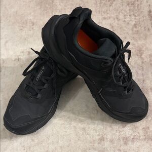 Adidas Mens Terrex Skychaser Ax5 Gore-tex Hiking Shoes Size 11 Baseball/Softball